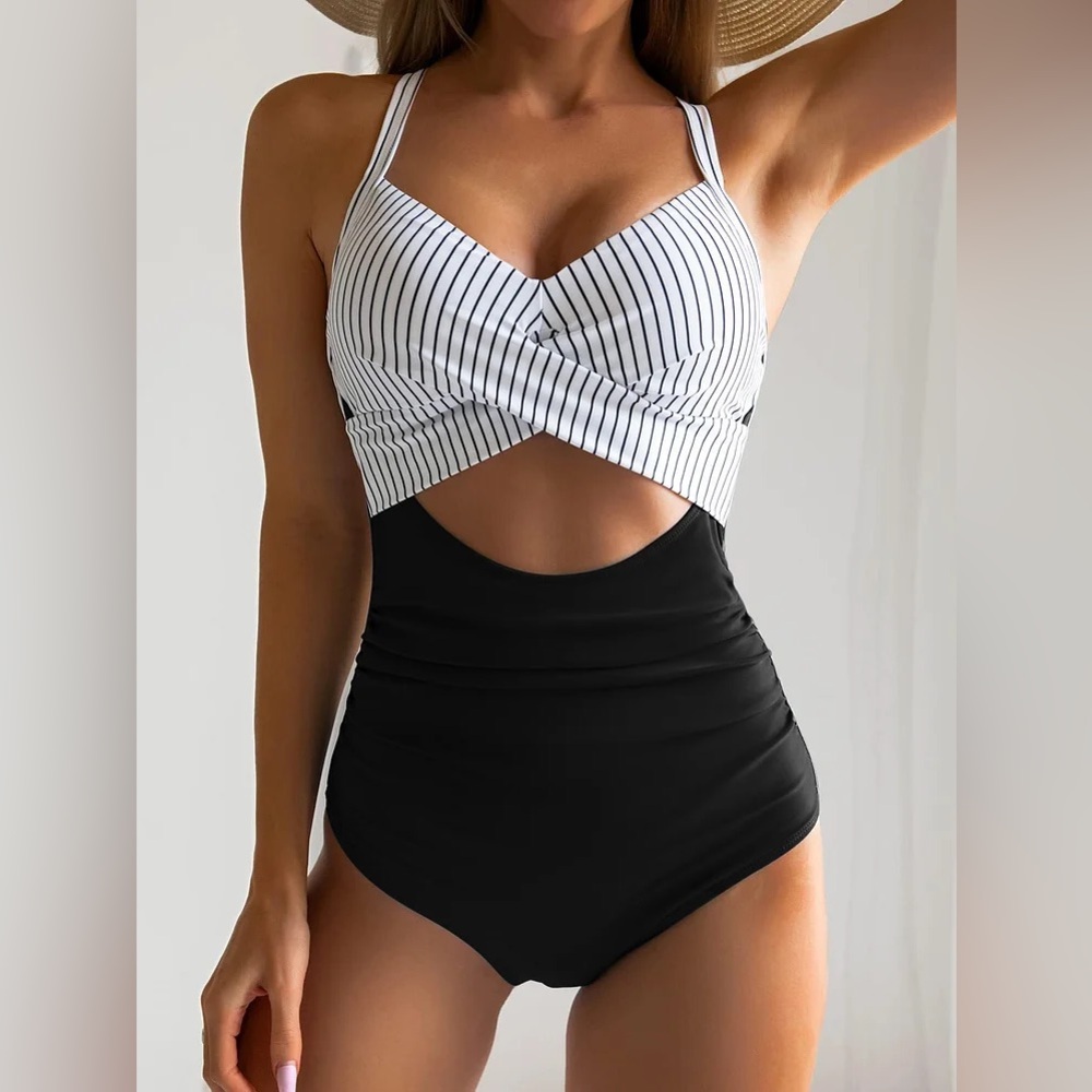 NWT EoMENIE Cutout High Waisted One Piece Swimsuit Size M